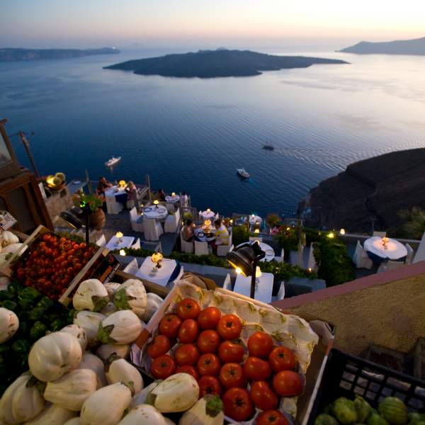 Una vista increíble desde la caldera de Santorini