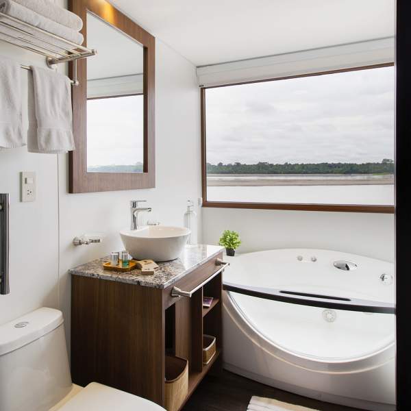 Tu baño en cabina deluxe
