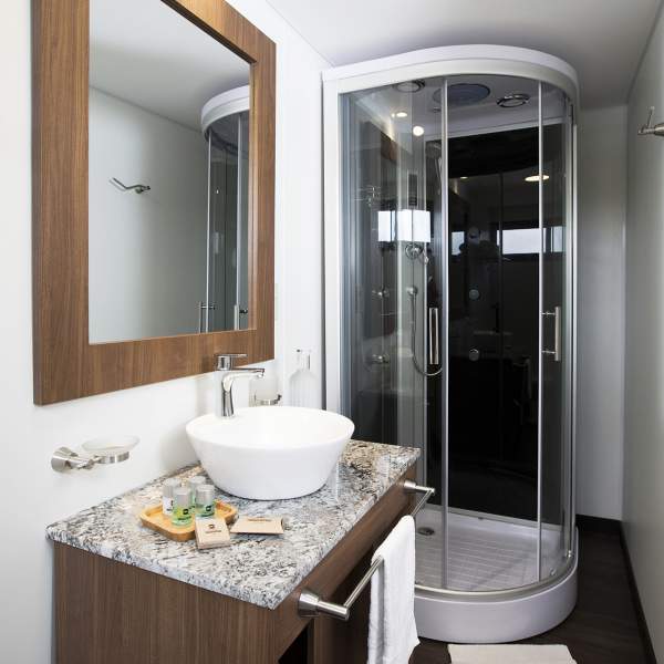 Tu baño en cabina estándar