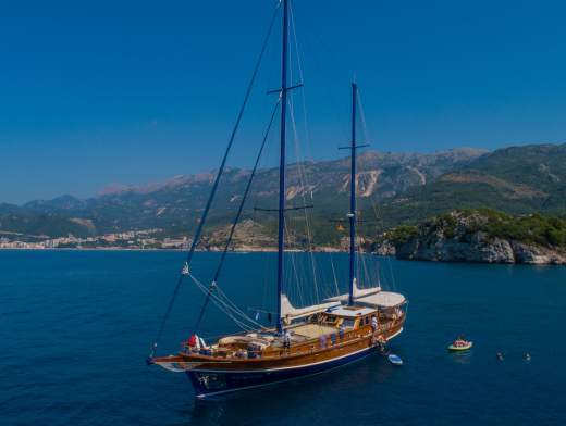 Crucero en Montenegro en goleta