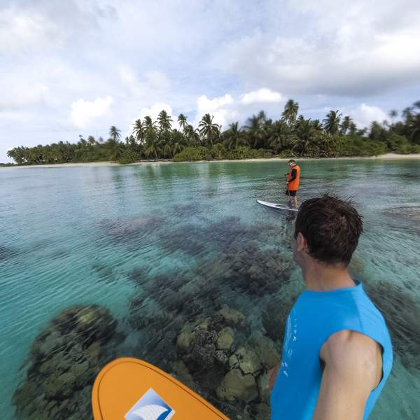 Saque los remos y explore el islote de Huvadhoo