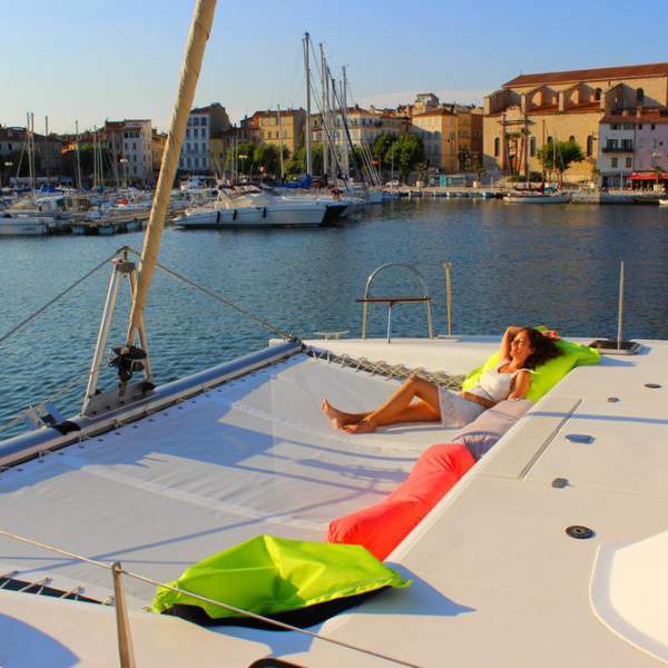 cama elástica para tomar el sol