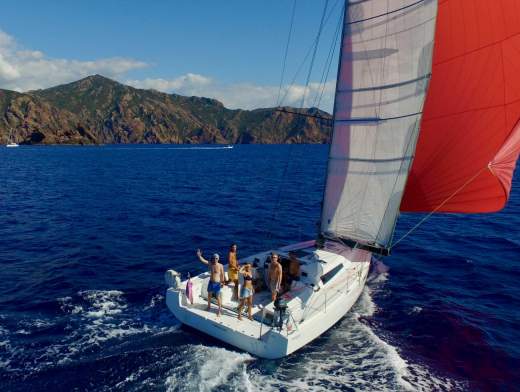 Prácticas de vela en las Granadinas