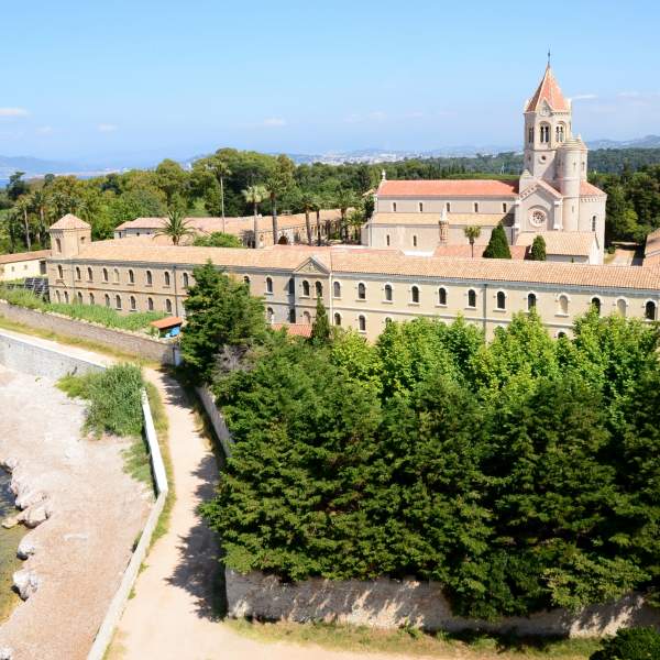 El impresionante Monasterio de Lérins