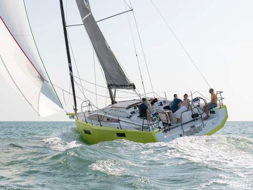 Prácticas de navegación en velero en el mediterráneo