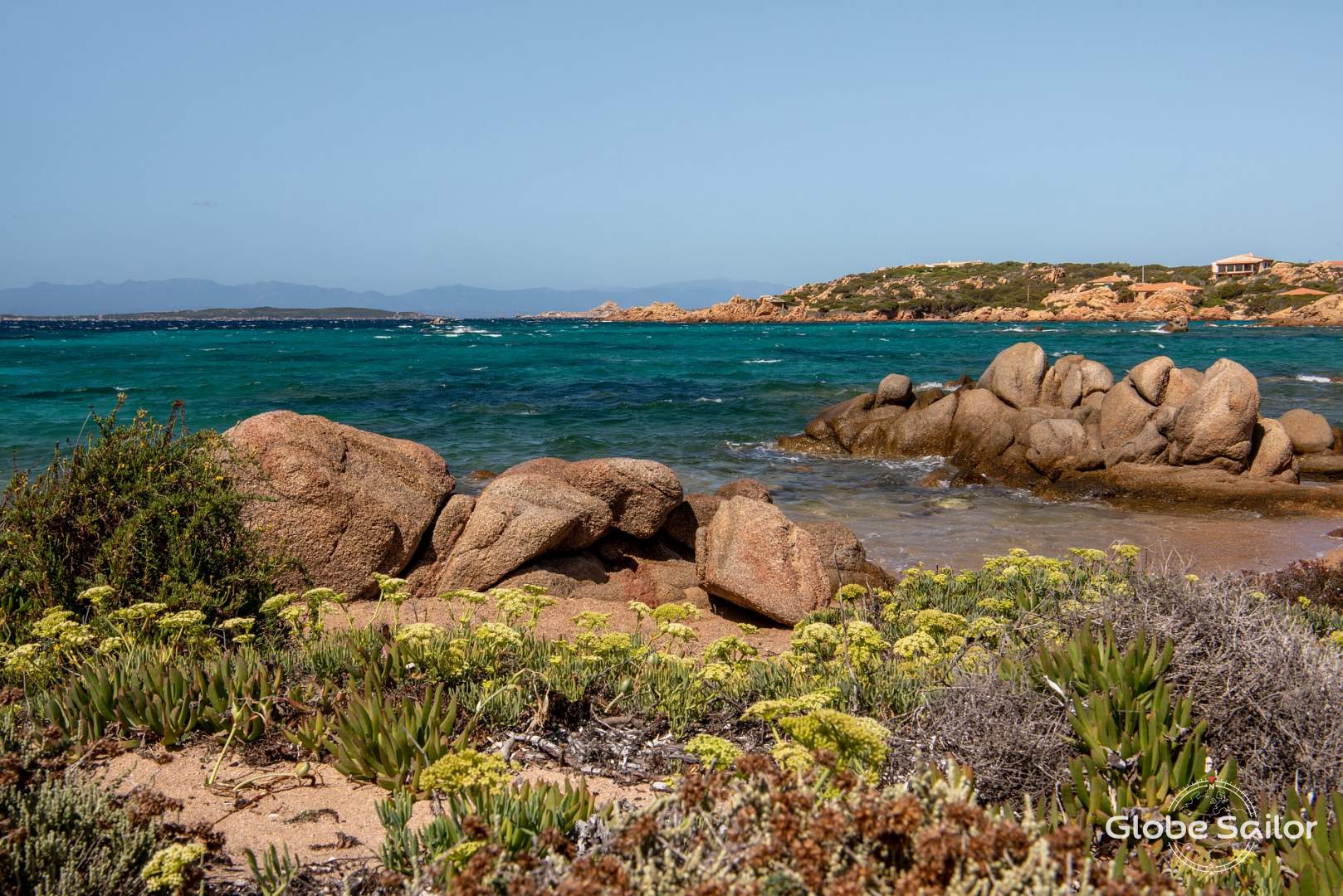 Navega al sur de Córcega con capitán a bordo