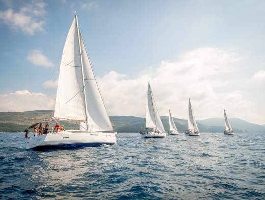 Navega en una flotilla en Croacia