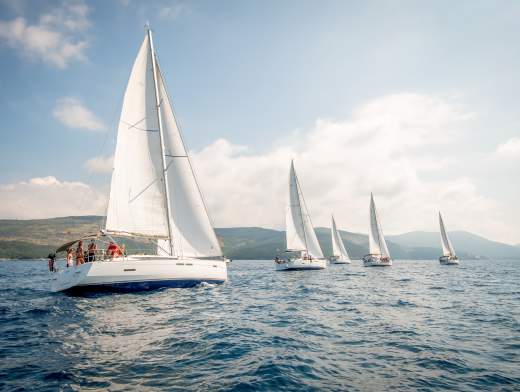 Navega en una flotilla en Croacia