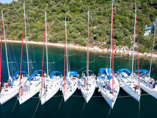 Crucero en flotilla en Grecia